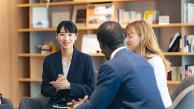 【事例あり】ビジネスで通訳を活用するには？費用や失敗しない選び方を解説